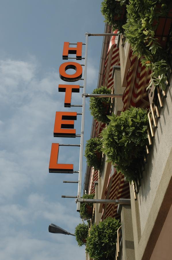 Hotel Valentino Perosa Argentina Exteriér fotografie